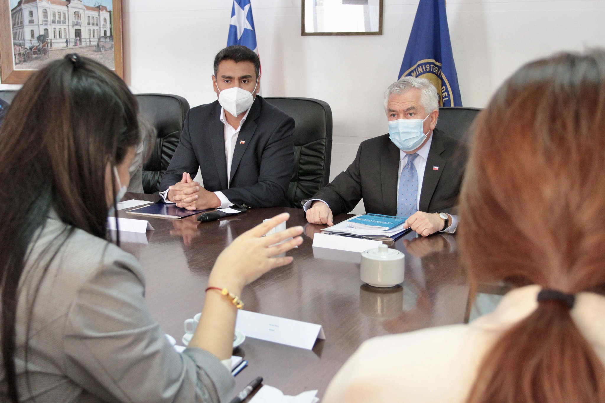 Ministro de Salud lidera reunión técnica para avanzar en la instalación de planta de vacunas en la región de Antofagasta
