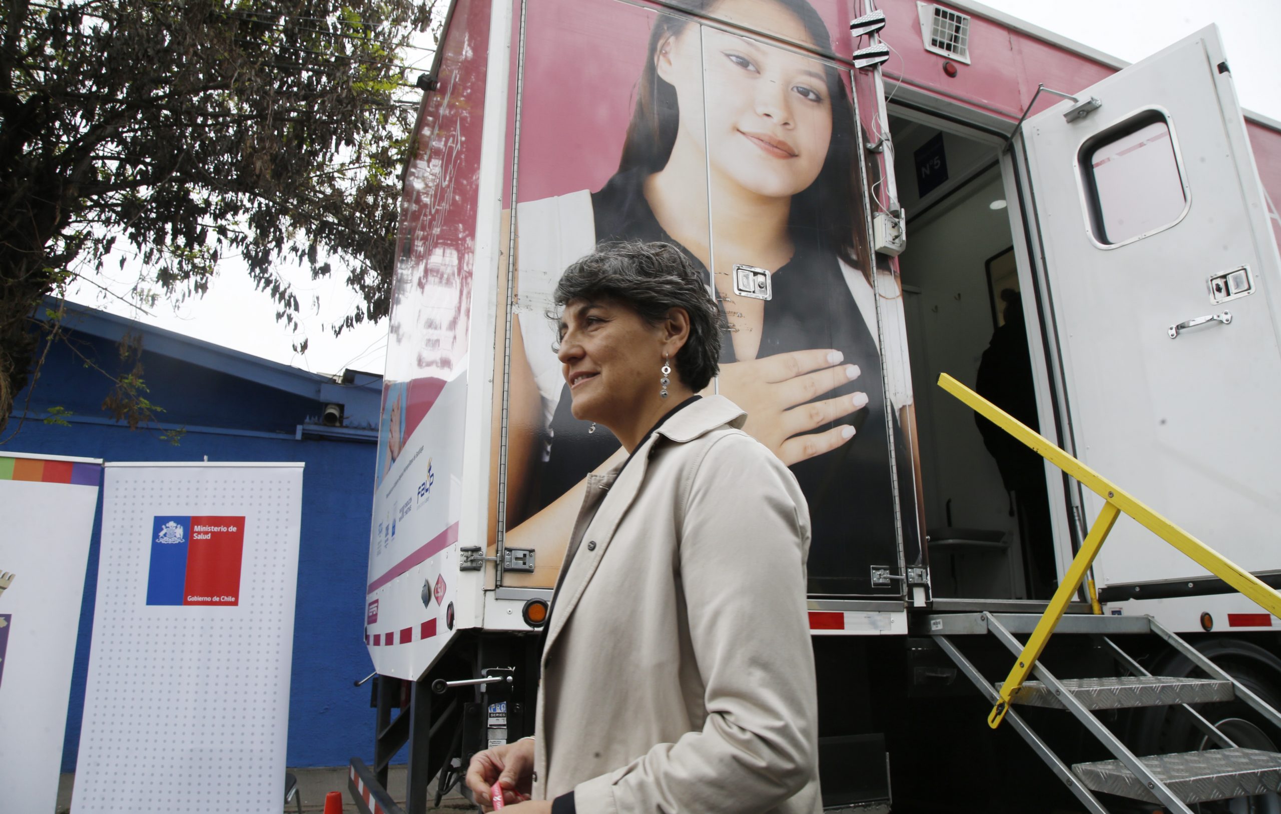 Ministra de Salud da inicio al mes de la prevención del cáncer de mama: campaña “Aunque cueste, primero nosotras”