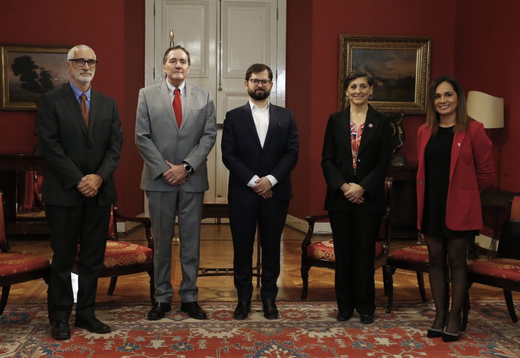 Presidente de la República, Gabriel Boric se reúne con Ministra de Salud, Ximena Aguilera y director de OPS, Jarbas Barbosa