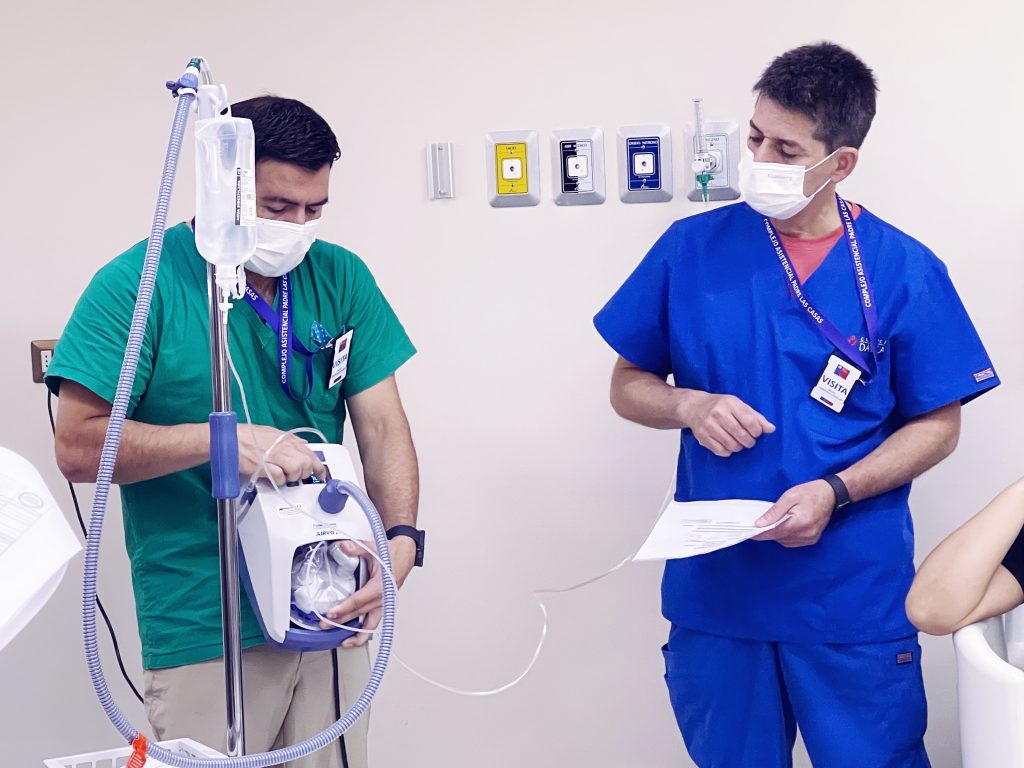 Terapistas ventilatorios de MINSAL capacitan a equipos de hospitales de Temuco y Padre Las Casas en manejo de pacientes pediátricos