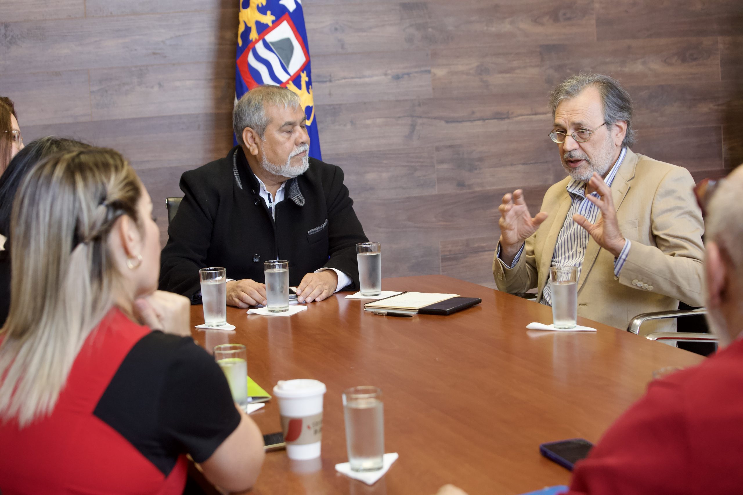 Subsecretario de Redes Asistenciales se reúne con autoridades locales de la Región de Arica y Parinacota